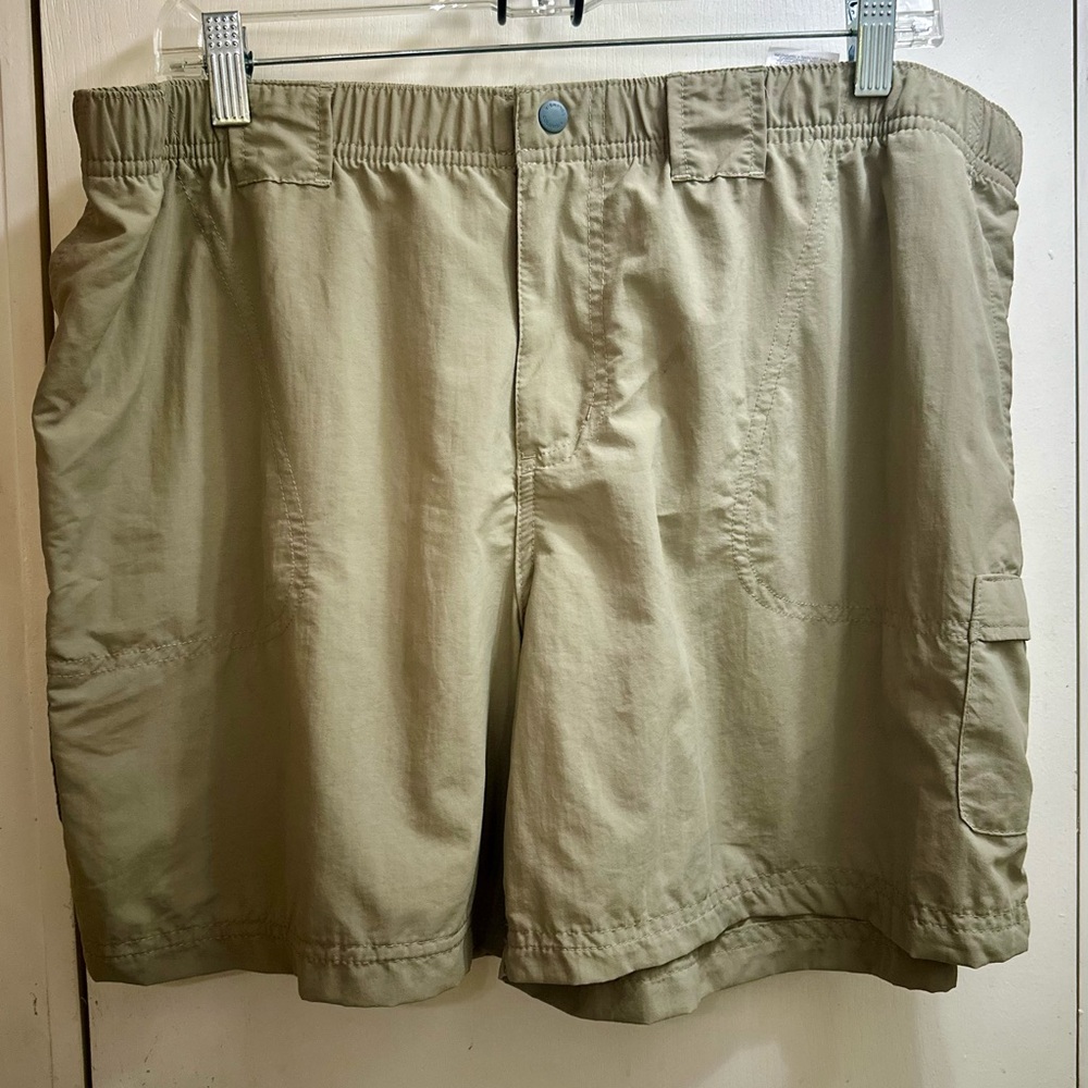 Never Worn Lightweight Tan Women’s Columbia Hiking Shorts